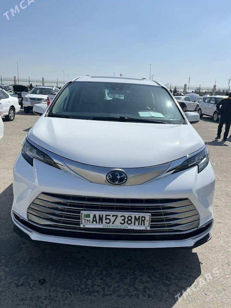 Toyota Sienna 2022 - 565 500 TMT - Мары - img 1