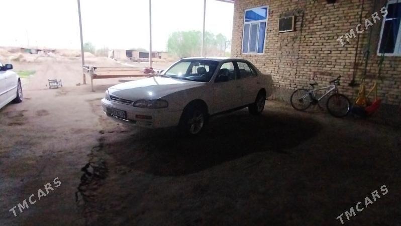 Toyota Camry 1995 - 86 000 TMT - Чарджоу - img 1