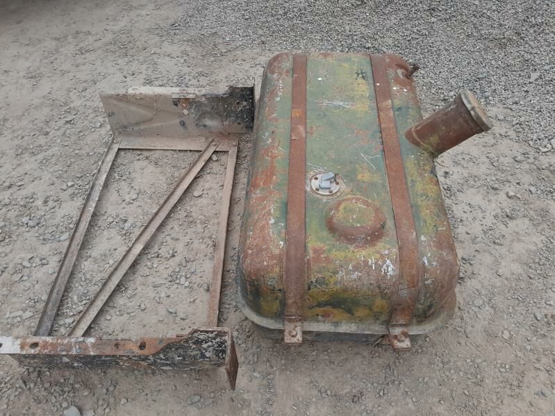 Бензин бак 600 TMT - Фарап - img 1