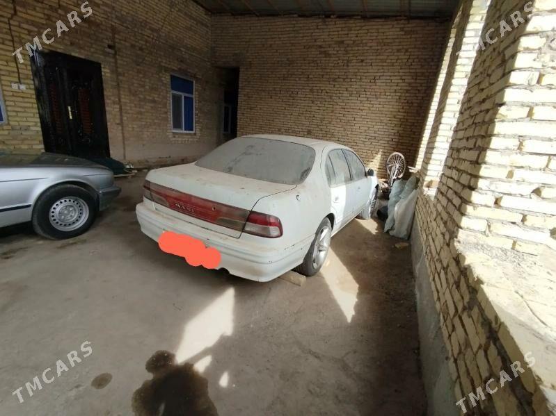Nissan Cefiro 1995 - 20 000 TMT - Сакар - img 1