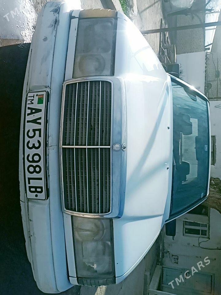 Mercedes-Benz W123 1985 - 44 000 TMT - Чарджоу - img 1