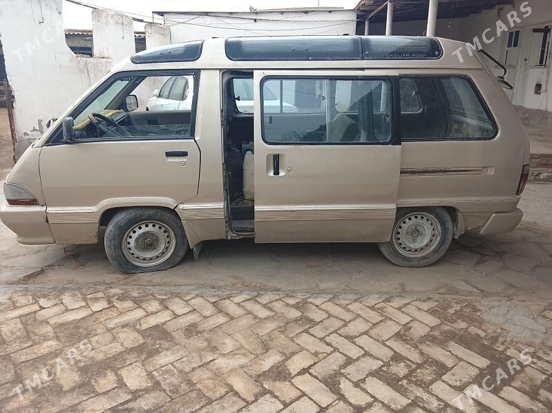 Toyota Town Ace 1992 - 25 000 TMT - Dostluk - img 1