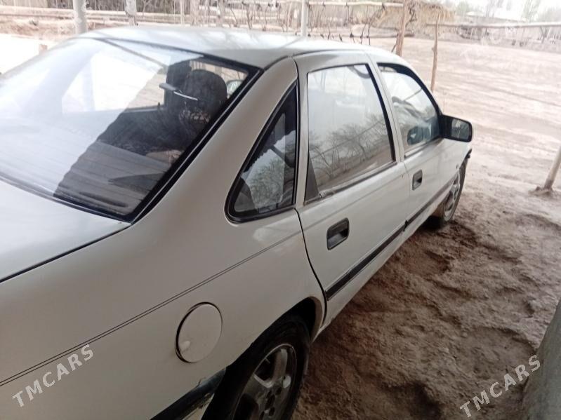 Opel Vectra 1991 - 30 000 TMT - Губадаг - img 1