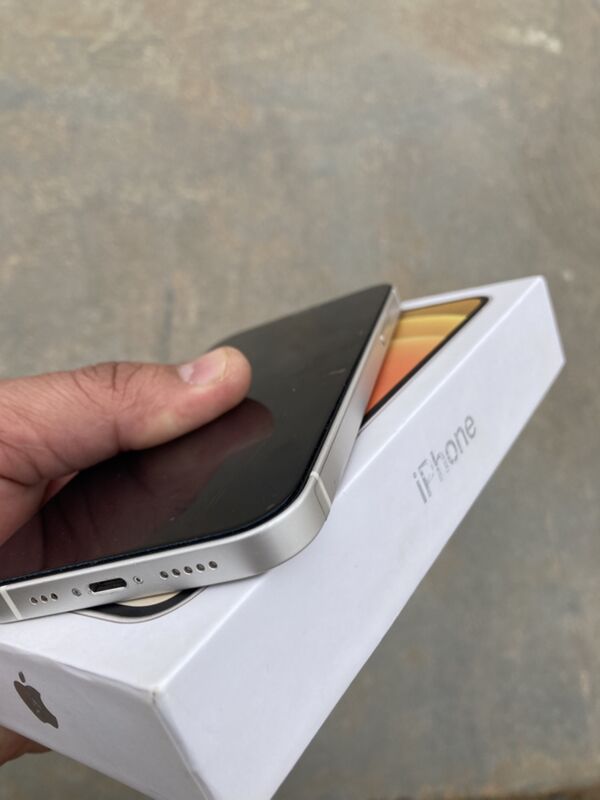 iPhone 12 - Mary - img 1