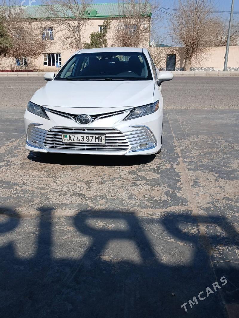 Toyota Camry 2019 - 300 000 TMT - Baýramaly - img 1