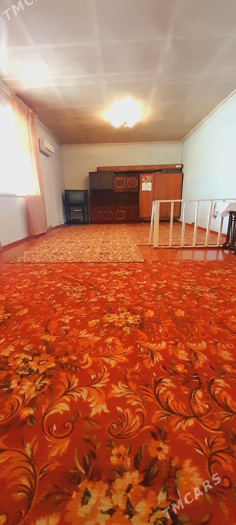 ARENADA KREÝNE JAÝ. - Хитровка - img 1