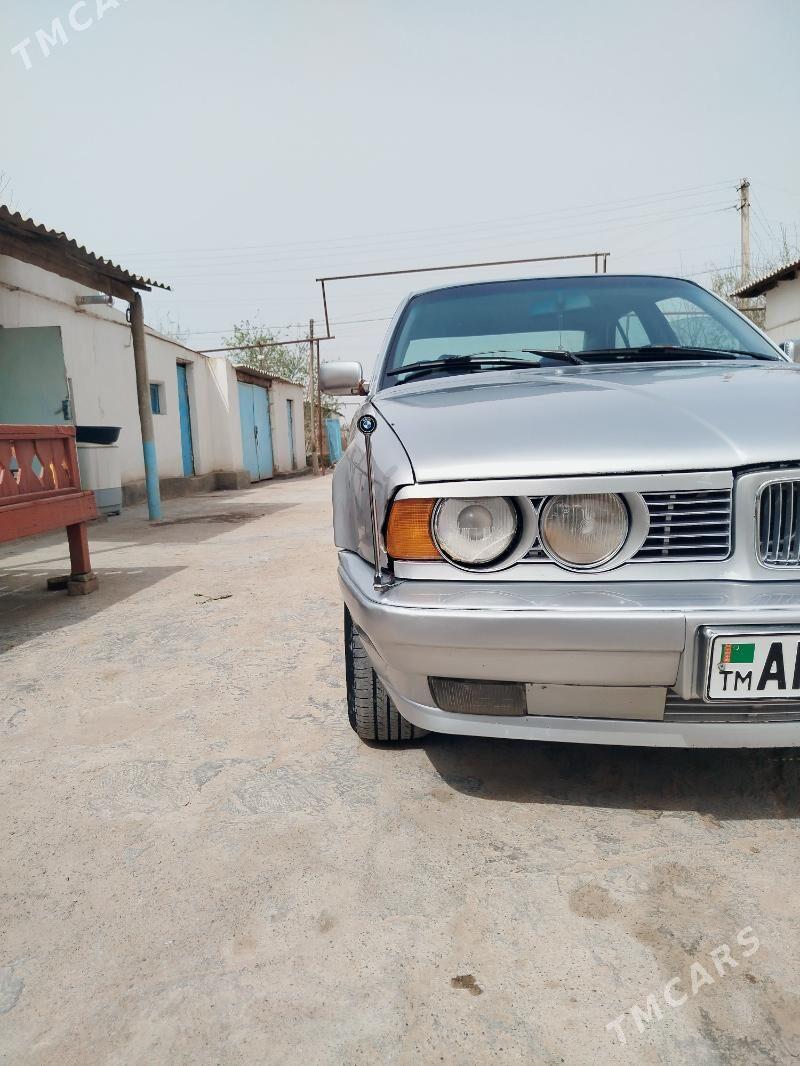 BMW 528 1991 - 65 000 TMT - Теджен - img 1