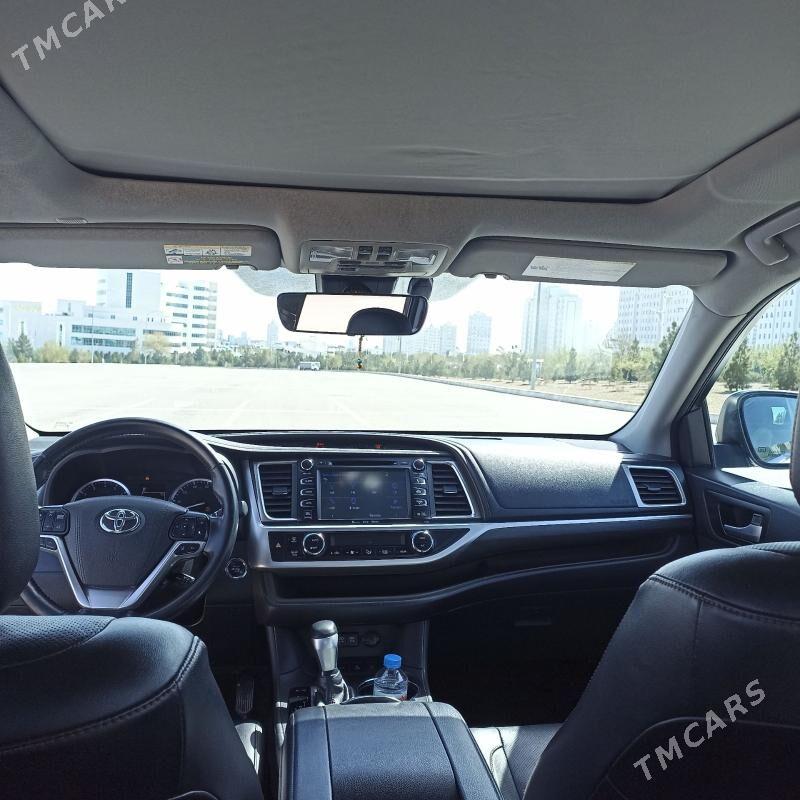 Toyota Highlander 2018 - 560 000 TMT - Ашхабад - img 1