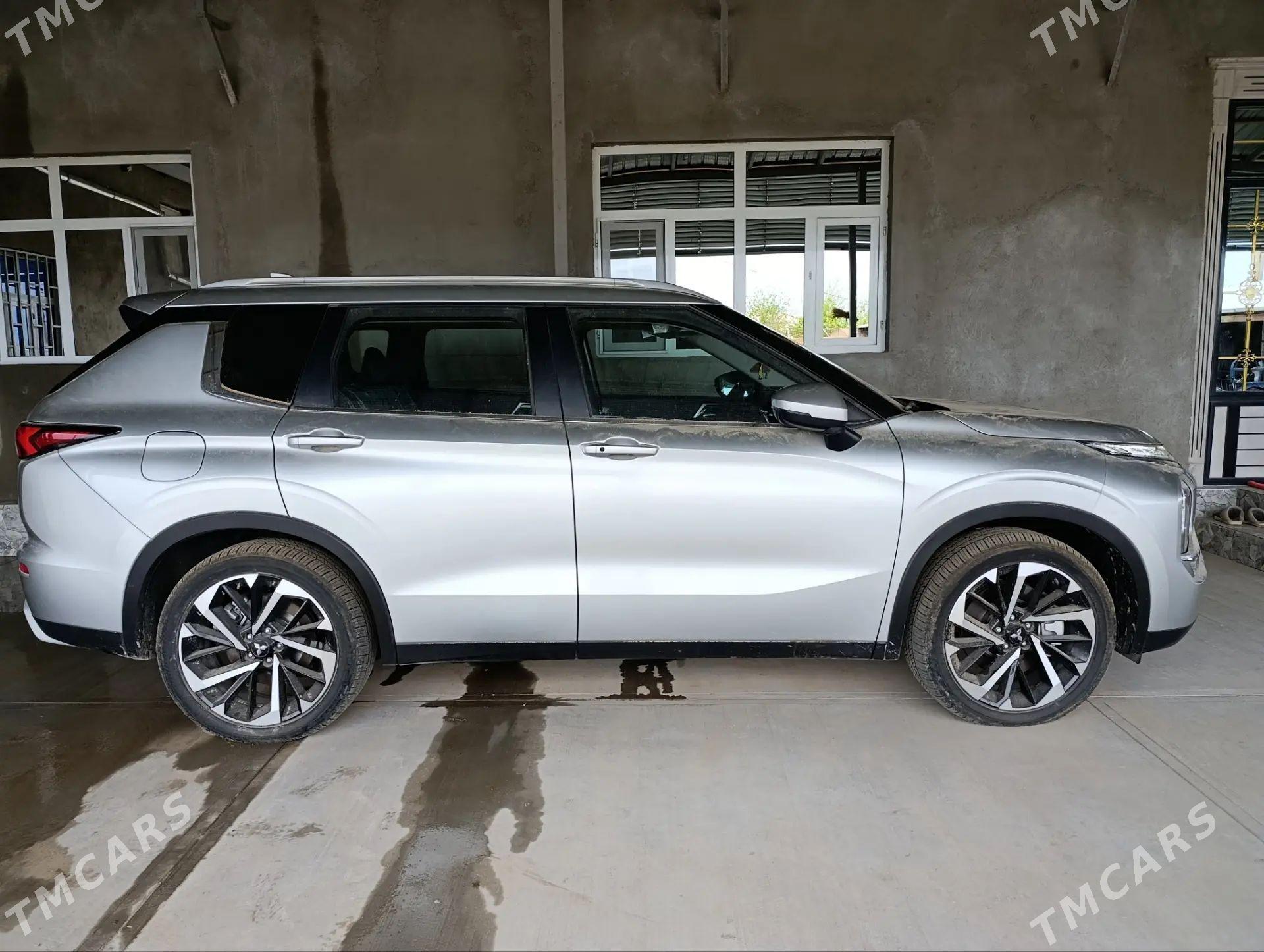 Mitsubishi Outlander 2024 - 540 000 TMT - Тагтабазар - img 1