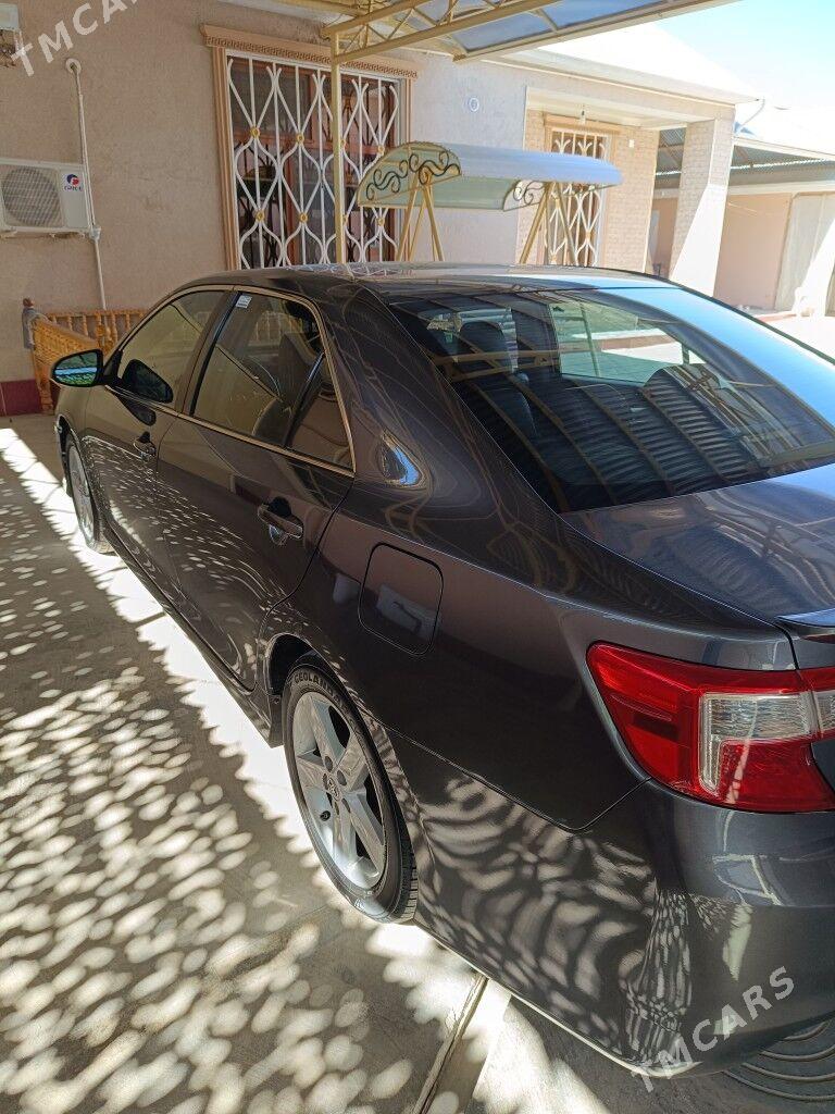 Toyota Camry 2011 - 203 000 TMT - Балканабат - img 1