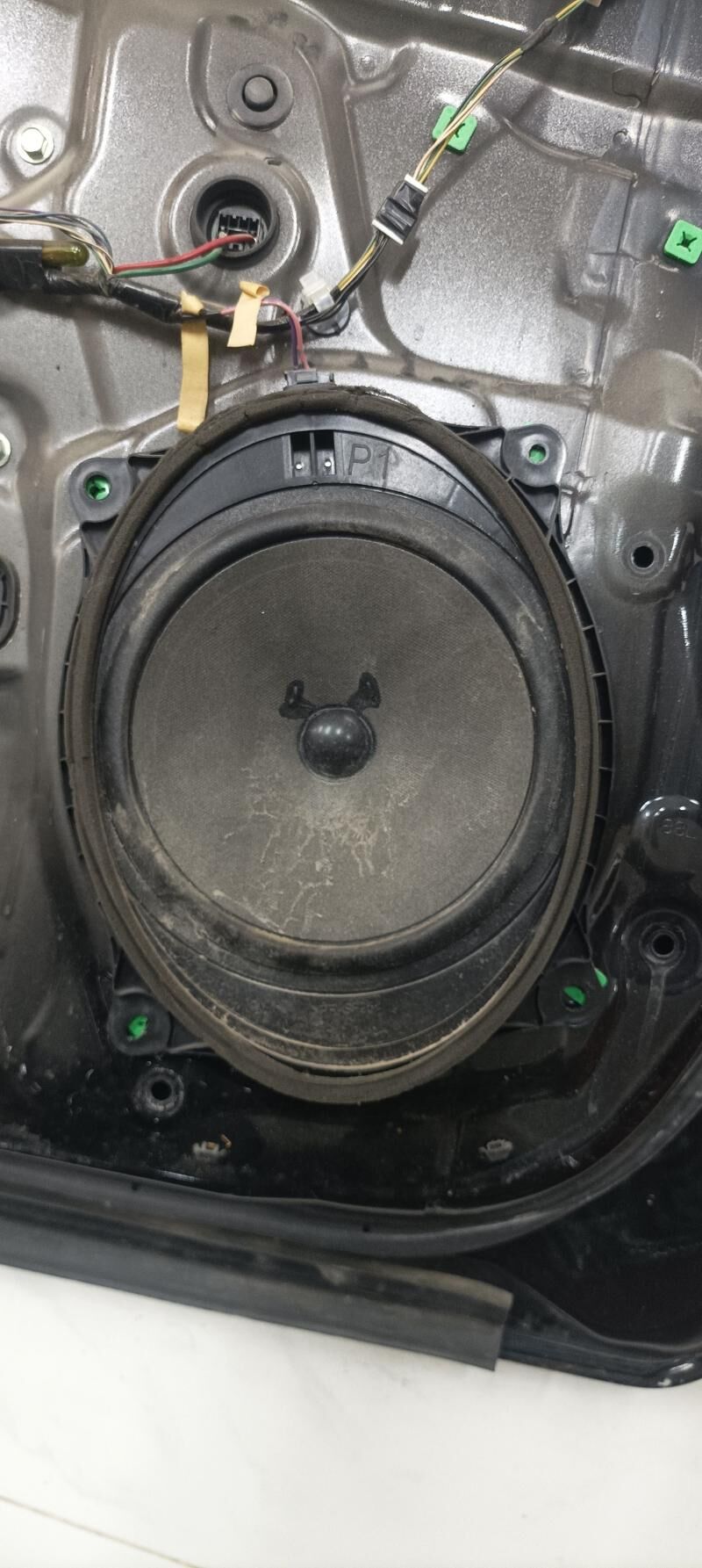 kolonka gapyda otyryan 300 TMT - Balkanabat - img 1