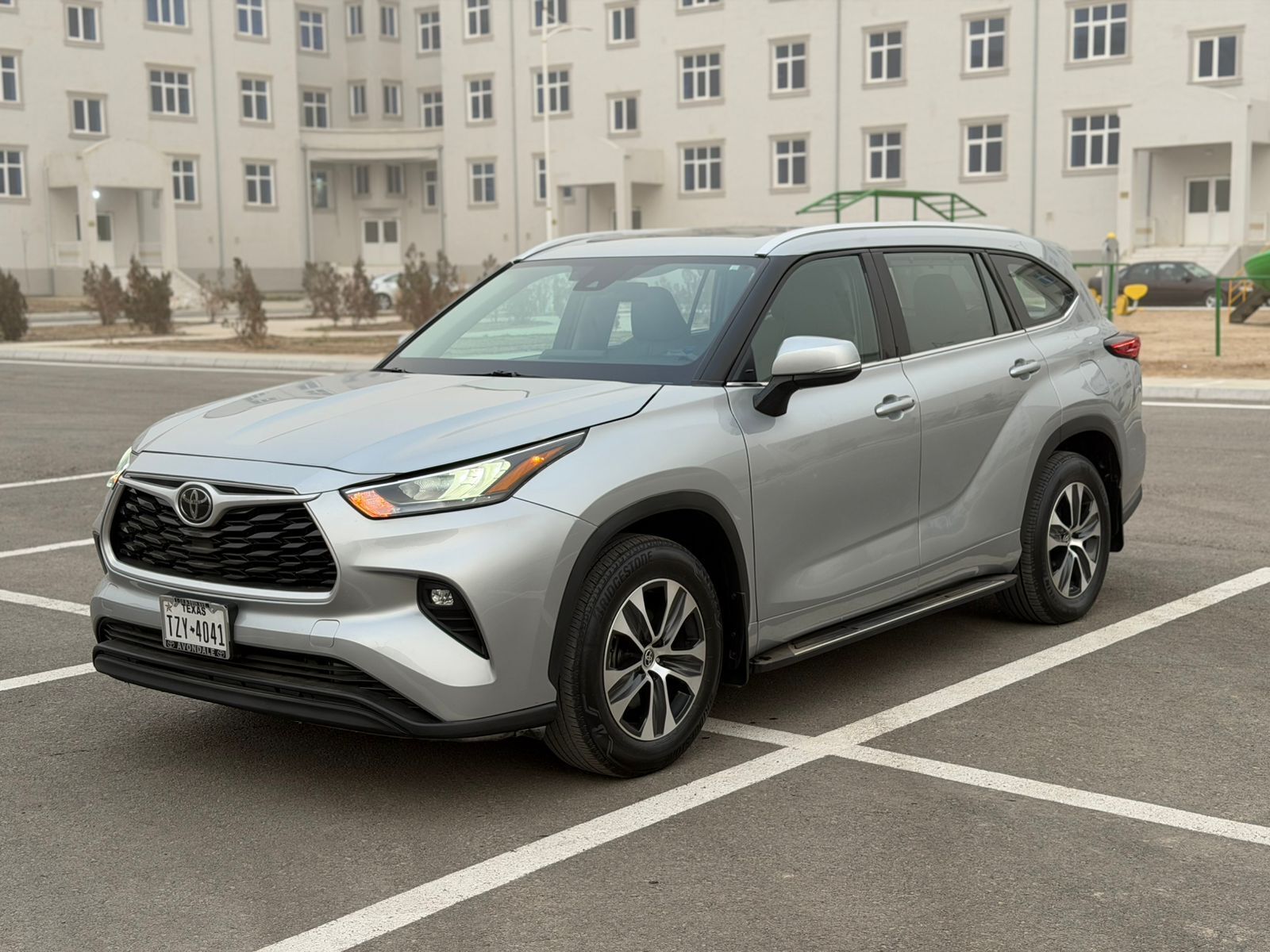 Toyota Highlander 2021 - 545 900 TMT - Ашхабад - img 1