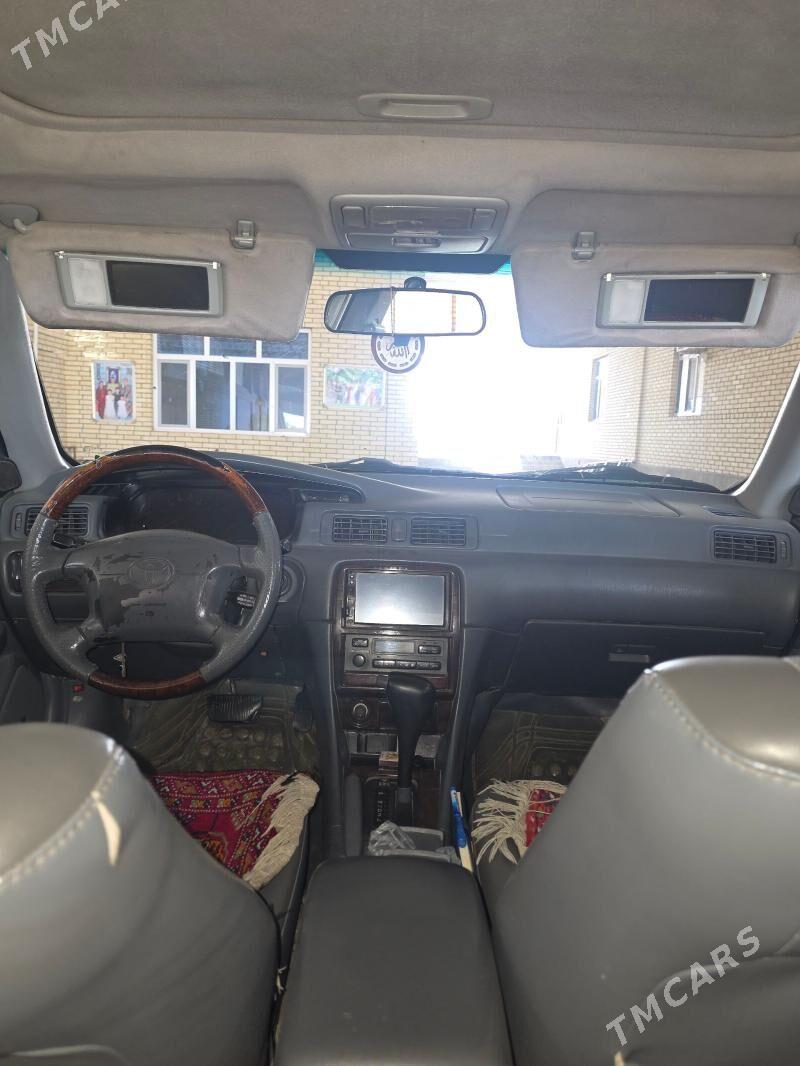 Toyota Camry 2001 - 170 000 TMT - Baýramaly - img 1