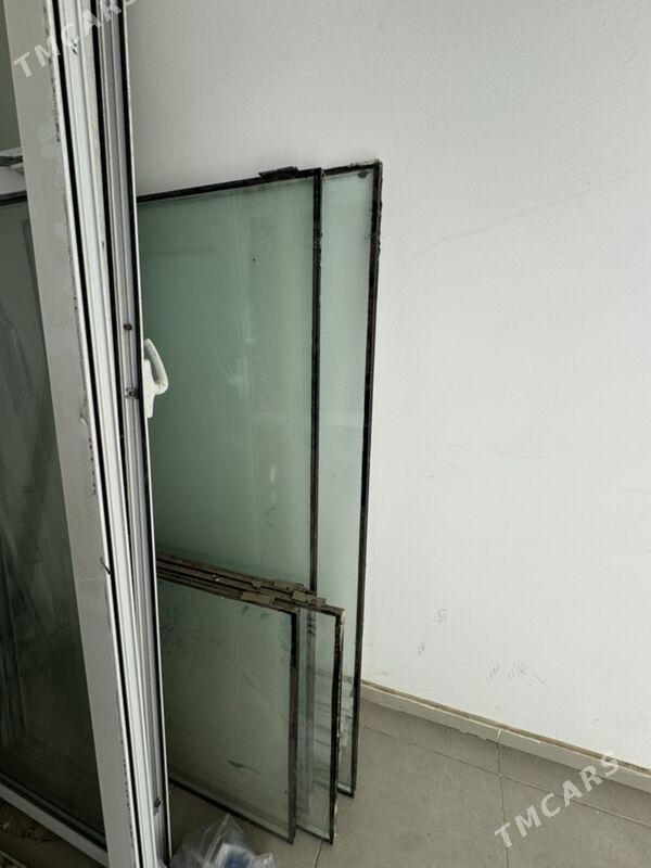 Gapy/Двери - Çehow köç. (A.Nyýazow şaýoly) - img 1