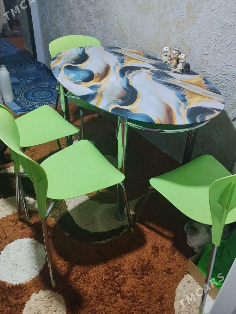 Стол стеклянный и 4 стула - Туркменабат - img 1