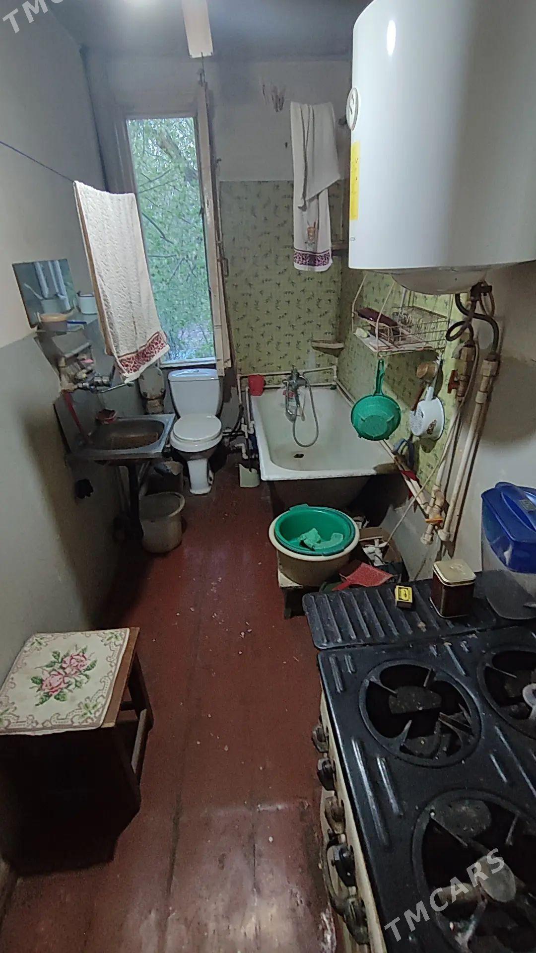 Karlas dom satlyk 3komnat - Ким район - img 1