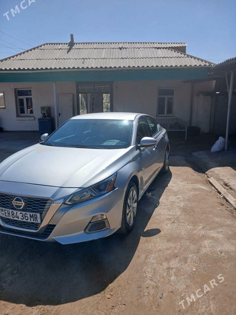 Nissan Altima 2021 - 220 000 TMT - Ёлётен - img 1