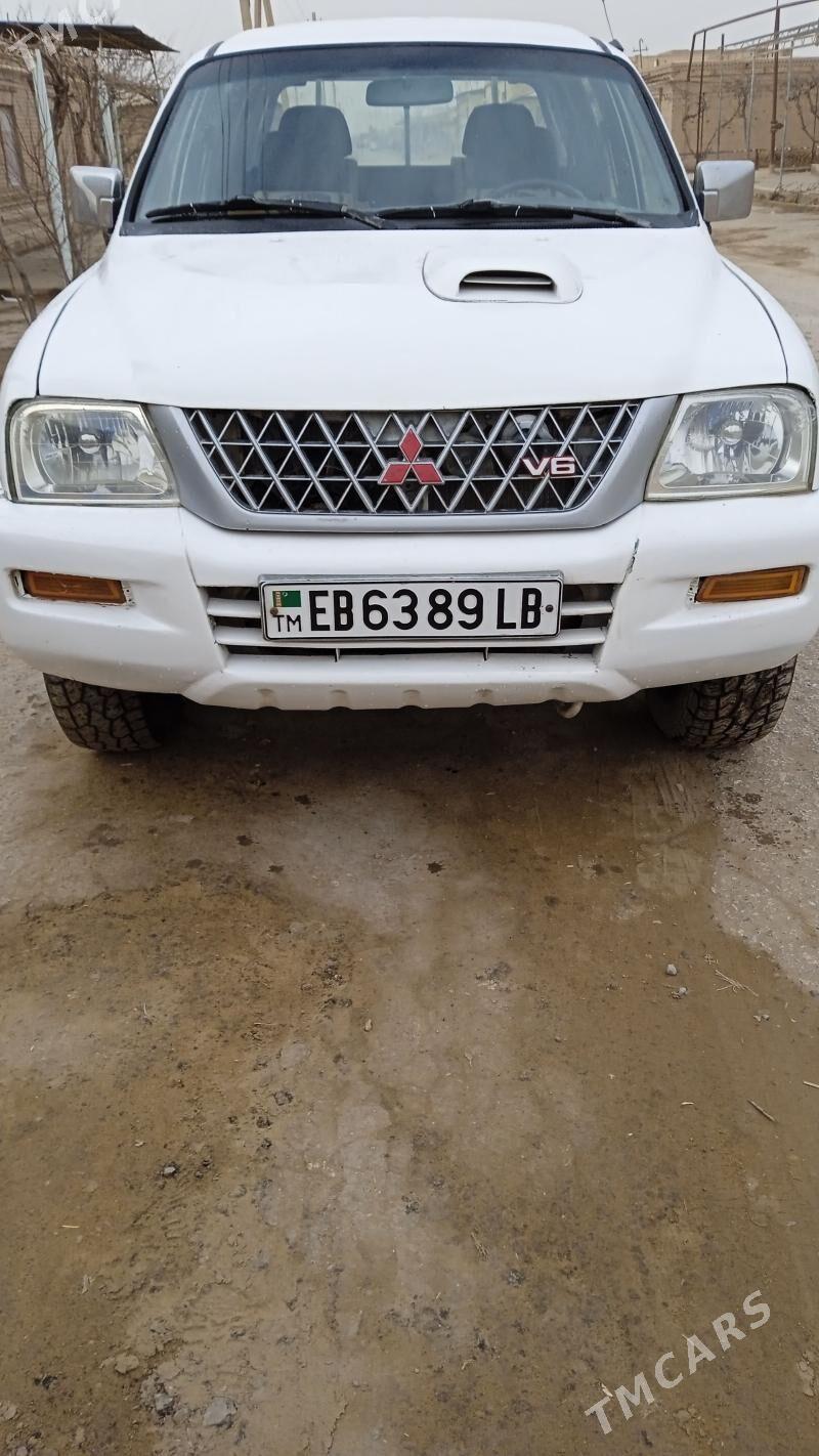 Mitsubishi L200 2004 - 60 000 TMT - Çärjew - img 1