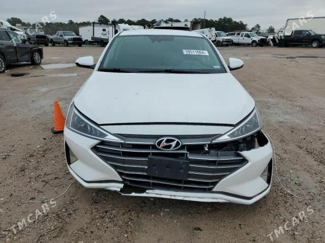 Hyundai Elantra 2019 - 232 000 TMT - Podwoýski köç. (Bitarap Türkmenistan şaýoly) - img 1