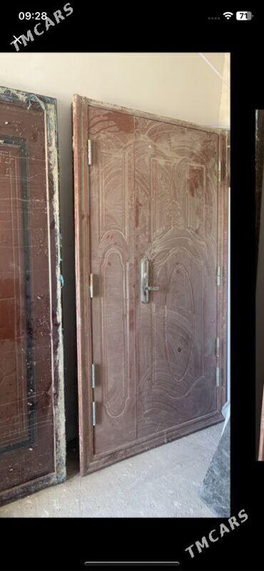 Daski demir gapi - Анев - img 1