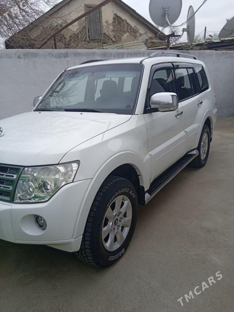 Mitsubishi Pajero 2009 - 250 000 TMT - Kim raýon - img 1