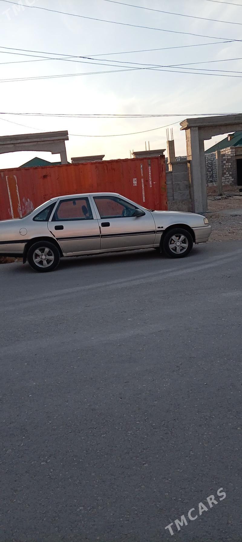 Opel Vectra 1990 - 40 000 TMT - Balkanabat - img 1