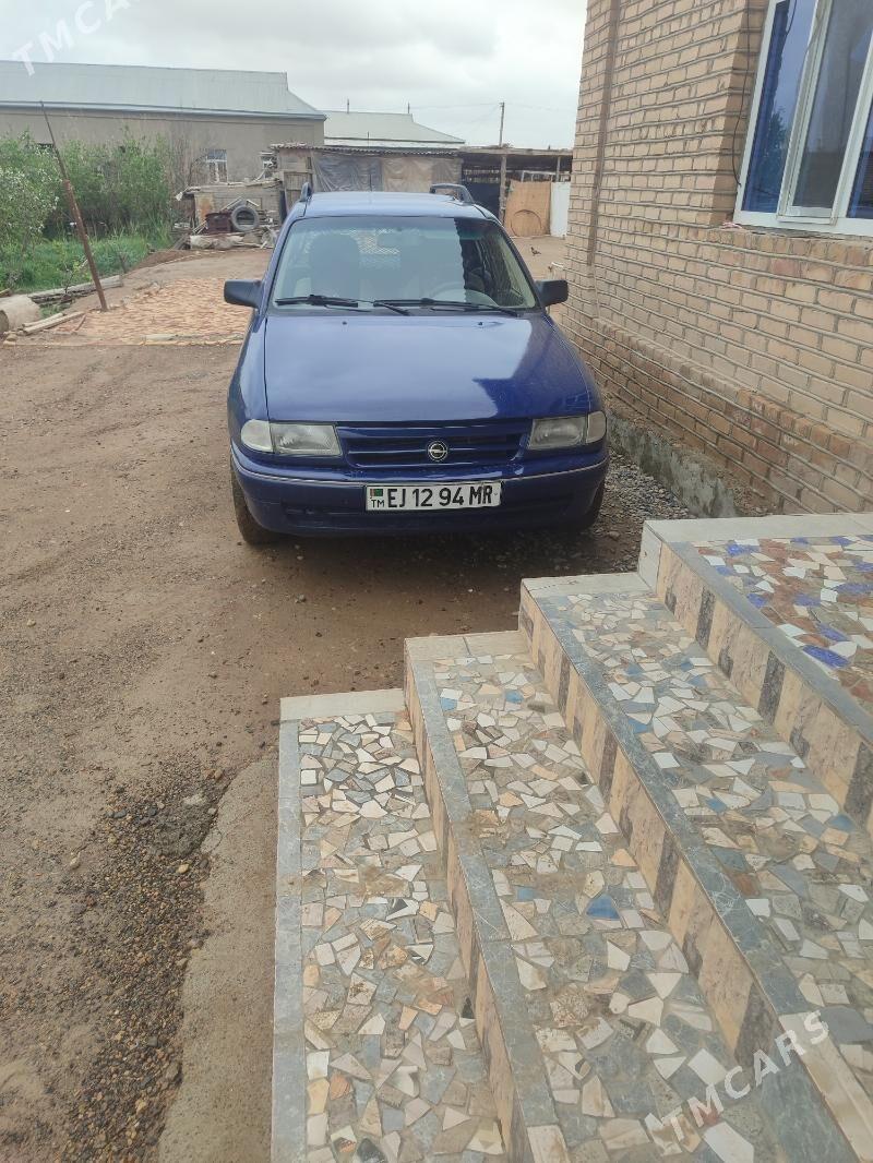 Opel Astra 1992 - 38 000 TMT - Мары - img 1