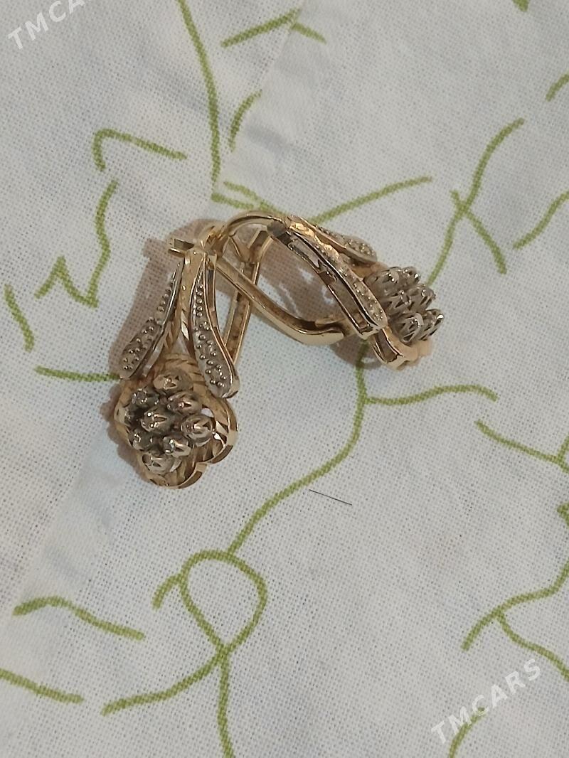 gyzyl gulakhalka - Махтумкули - img 1