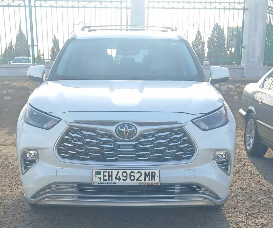 Toyota Highlander 2022 - 595 000 TMT - Baýramaly - img 1