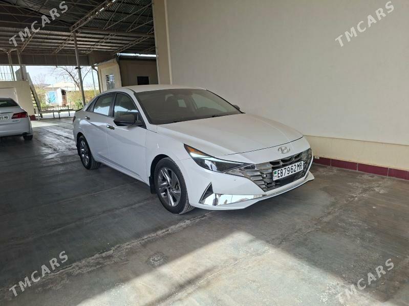 Hyundai Elantra 2022 - 220 000 TMT - Мары - img 1