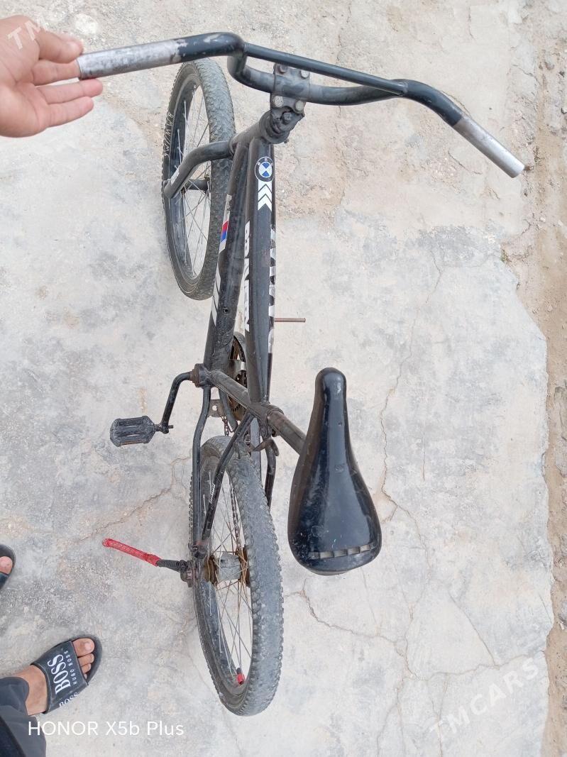 Bmw - Гумдаг - img 1