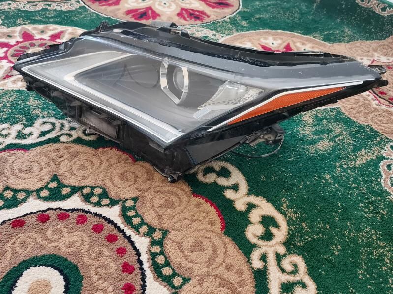 LEXUS Çyra Fara 1 000 TMT - Мир 7 - img 1