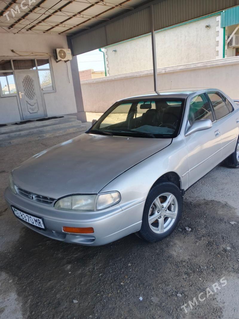 Toyota Camry 1995 - 90 000 TMT - Мургап - img 1