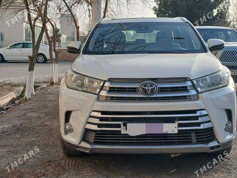Toyota Highlander 2018 - 500 000 TMT - Türkmenabat - img 1