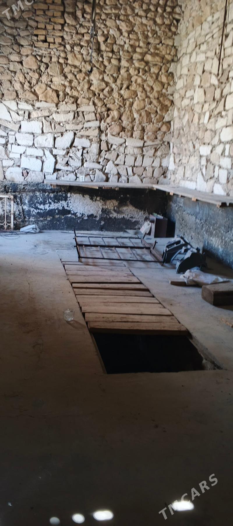 Arenda garaž - Balkanabat - img 1