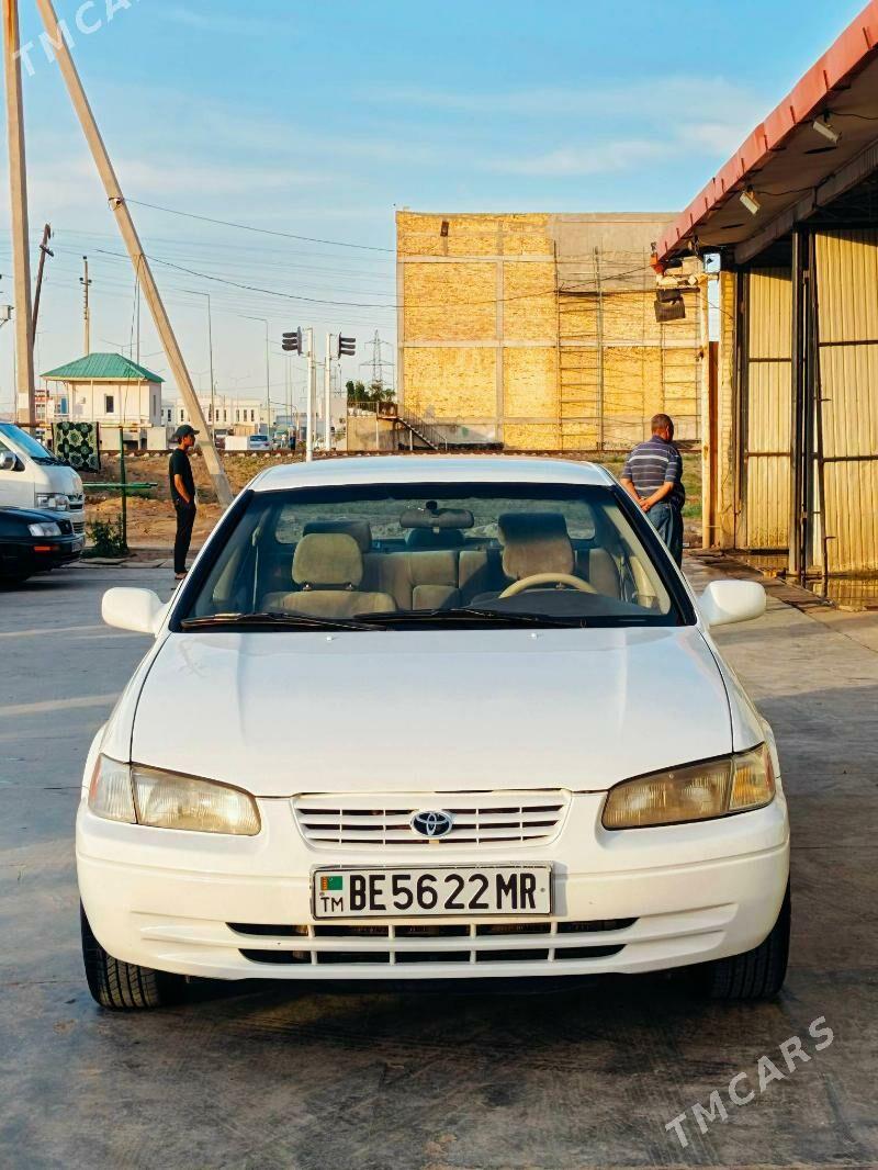 Toyota Camry 1998 - 136 000 TMT - Мары - img 1