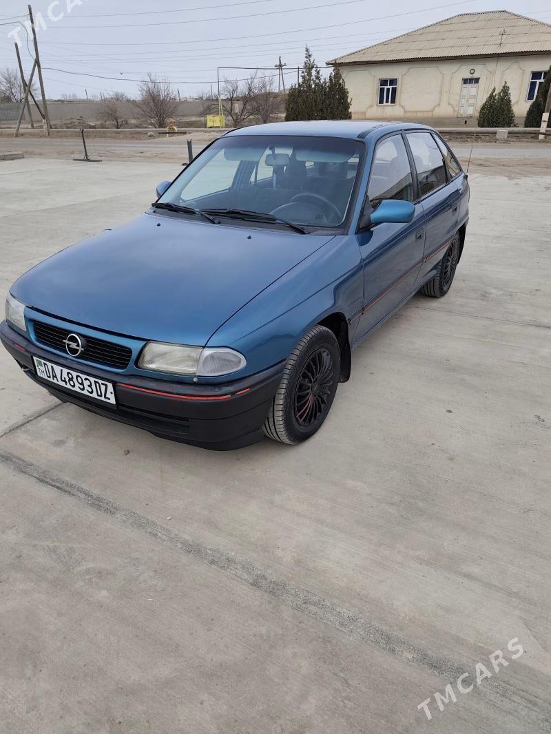 Opel Astra 1992 - 48 000 TMT - Шабатский этрап - img 1