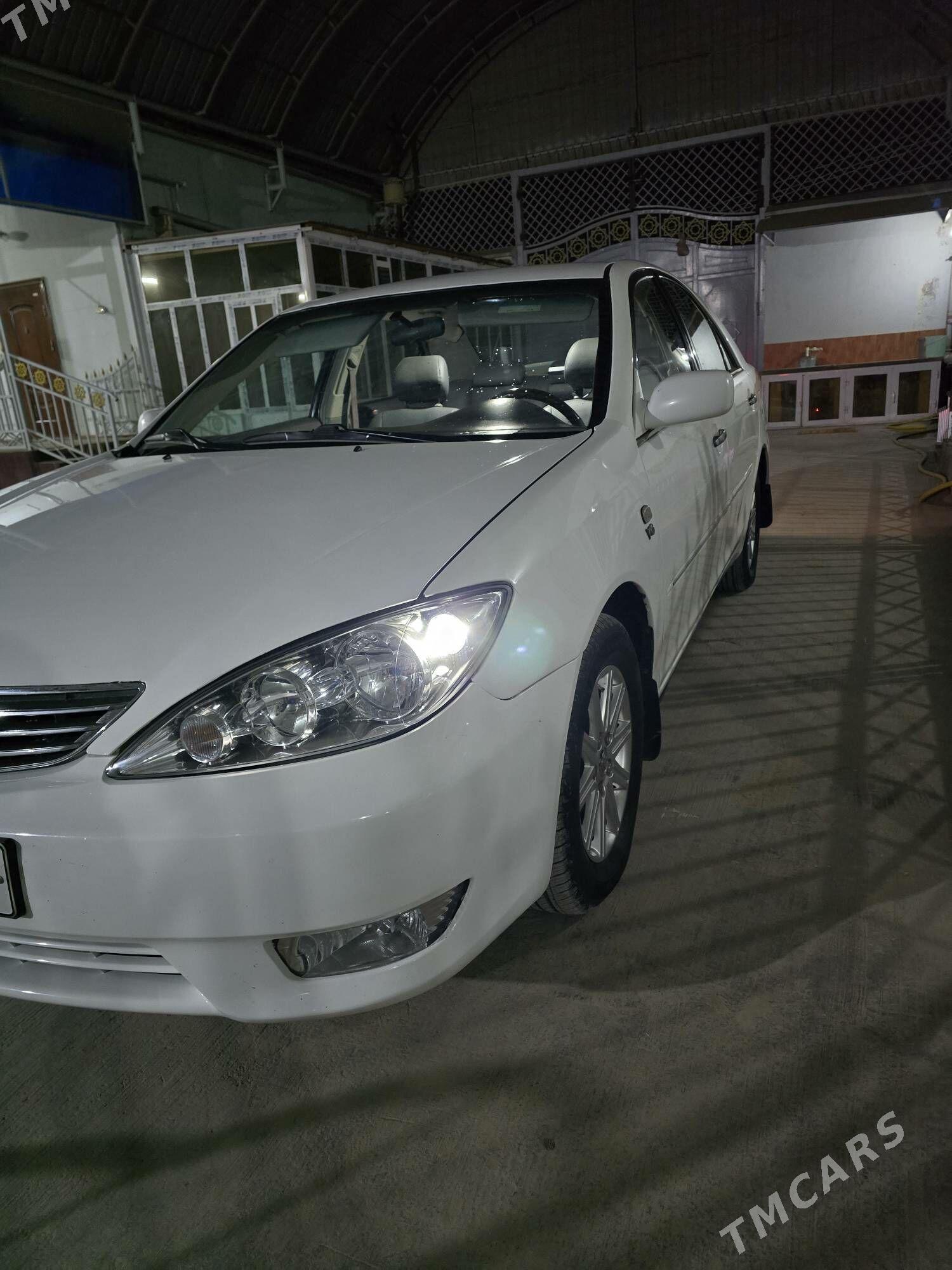 Toyota Camry 2004 - 175 000 TMT - Теджен - img 1