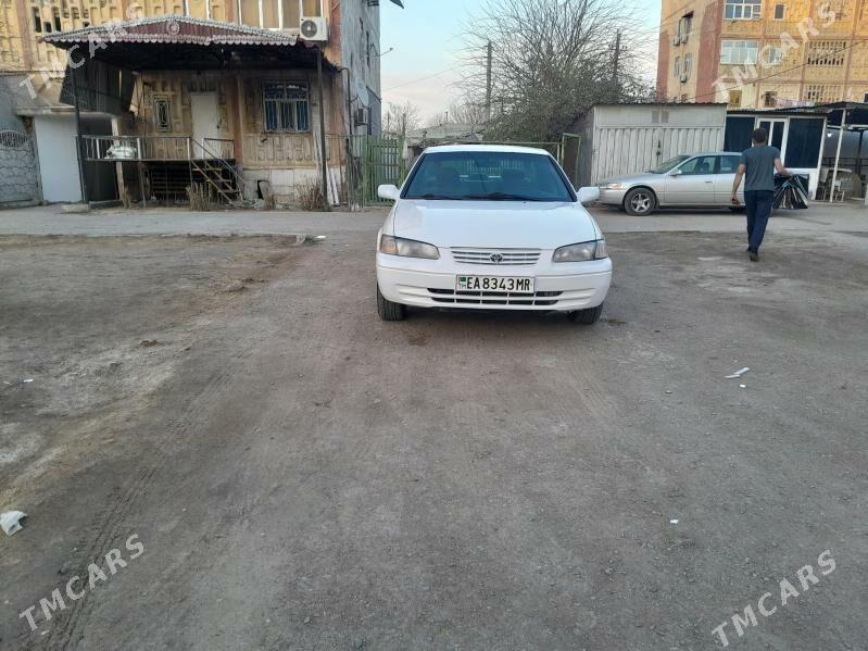 Toyota Camry 1998 - 136 000 TMT - Мары - img 1