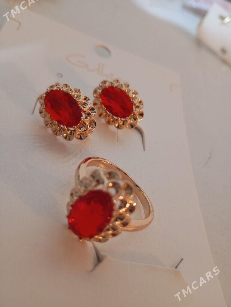 gyzyl caylan kamplekt - Türkmenbaşy - img 1