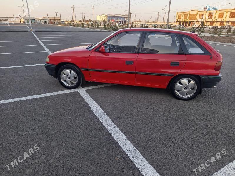 Opel Astra 1992 - 42 000 TMT - Мары - img 1