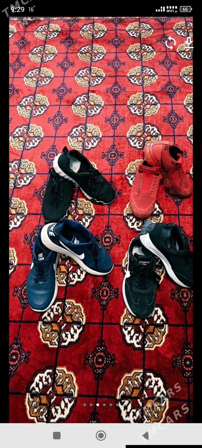 кроссовка почти новый - Parahat 3 - img 1