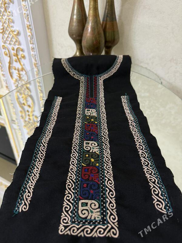 Hakyky el ýomut ýaka - Gurtly - img 1