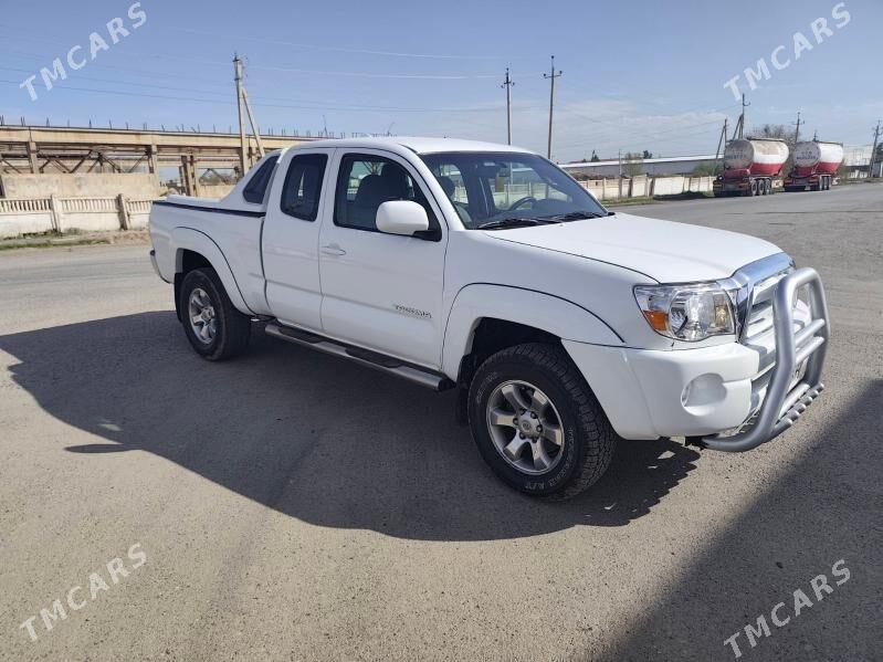 Toyota Tacoma 2010 - 220 000 TMT - Мары - img 1