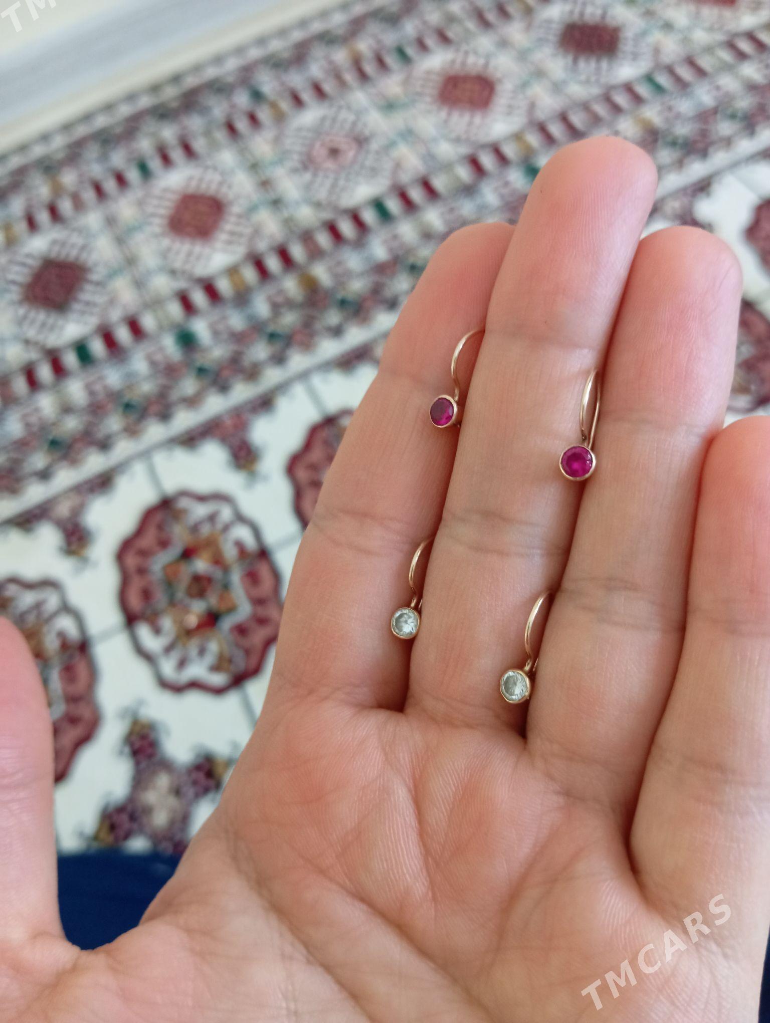 gyzyl caga gulakhalka - Кëши - img 1