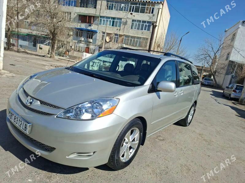 Toyota Sienna 2008 - 290 000 TMT - Türkmenabat - img 1