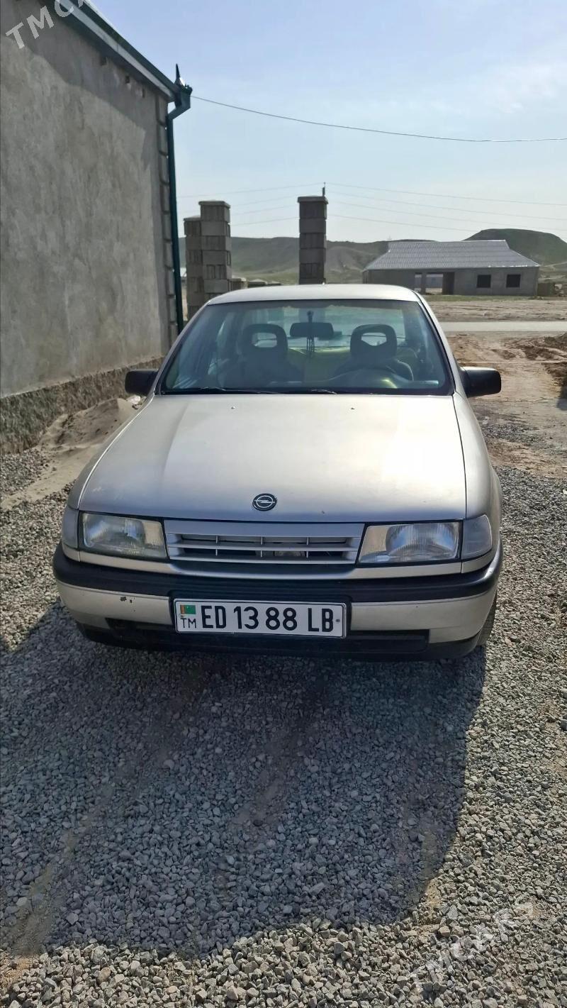 Opel Vectra 1990 - 33 000 TMT - Magdanly - img 1