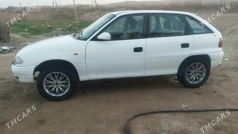 Opel Astra 1995 - 40 000 TMT - Ёлётен - img 1