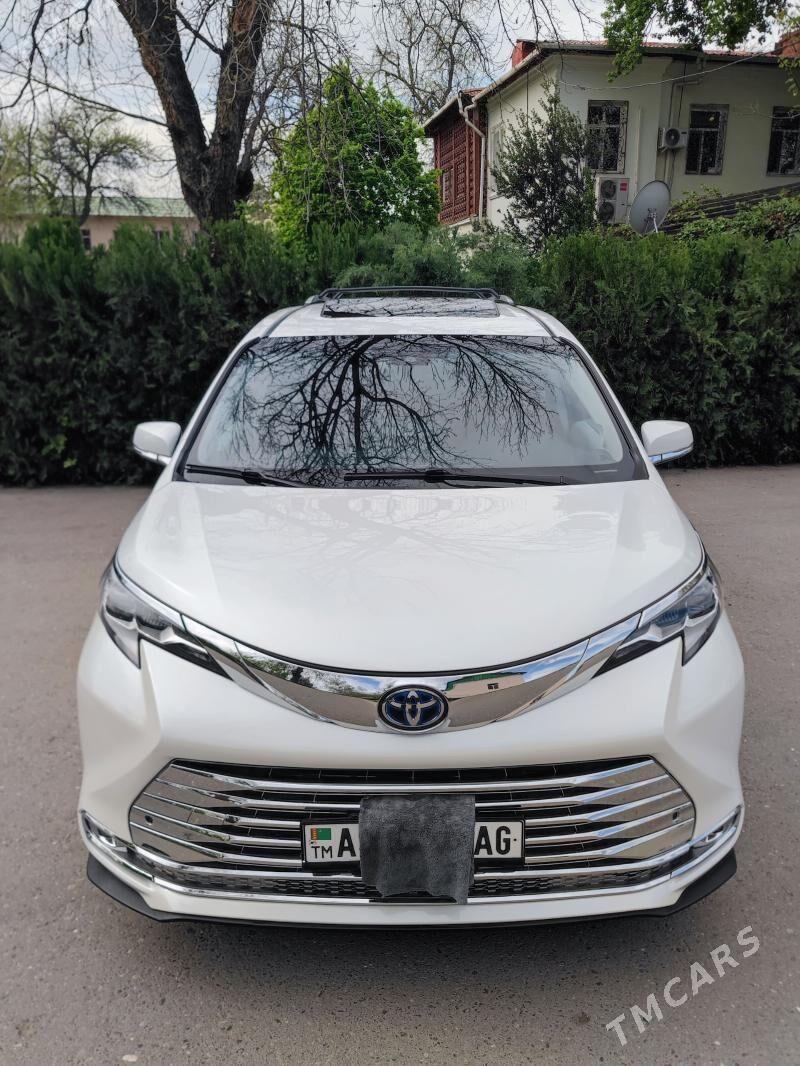 Toyota Sienna 2022 - 650 000 TMT - Hitrowka - img 1