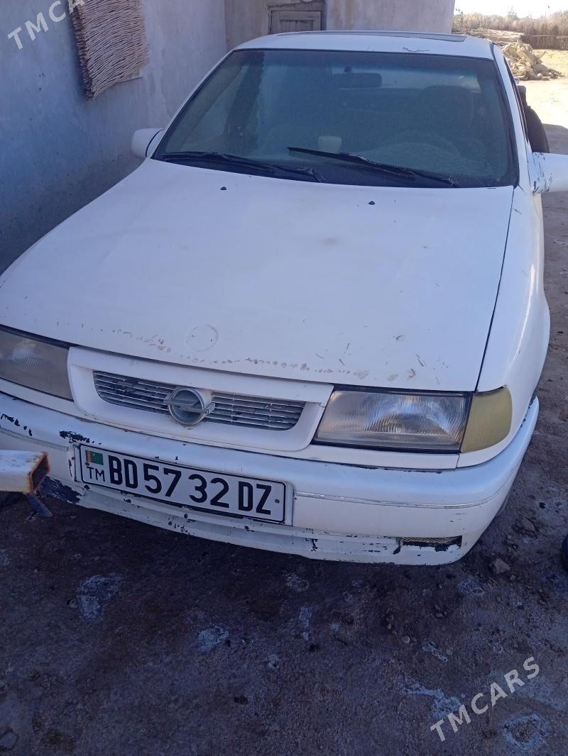 Opel Vectra 1991 - 12 000 TMT - етр. Туркменбаши - img 1